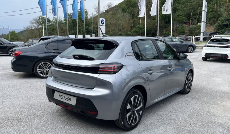 PEUGEOT 208 FL 1.2 100hp STYLE full