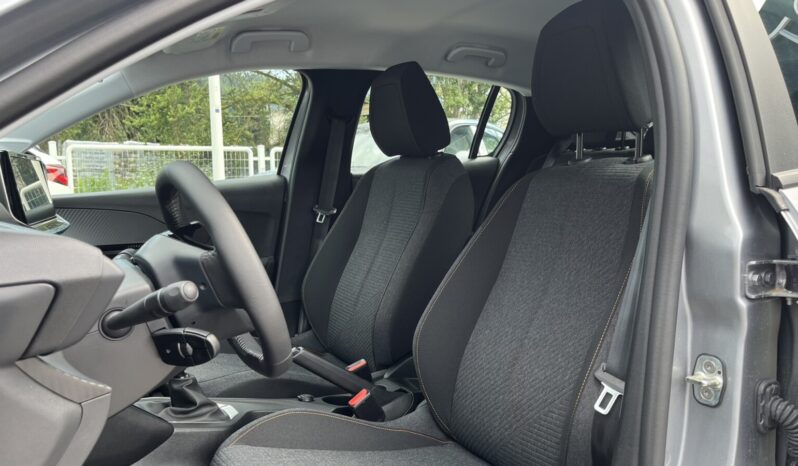 PEUGEOT 208 FL 1.2 100hp STYLE full