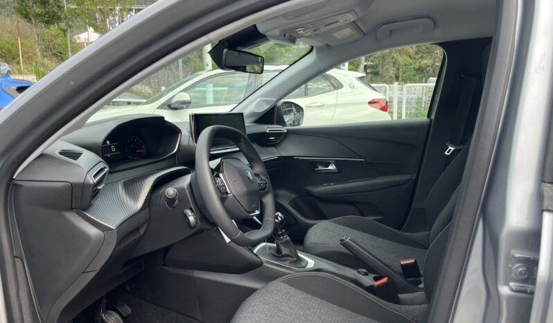 PEUGEOT 208 FL 1.2 100hp STYLE full