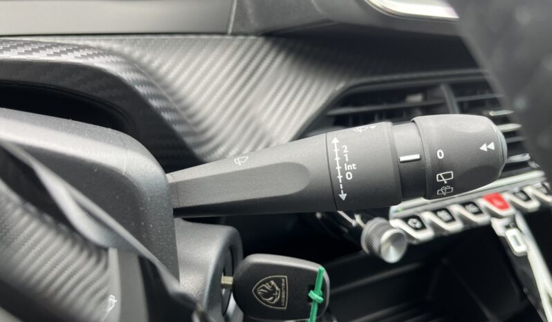 PEUGEOT 208 FL 1.2 100hp STYLE full