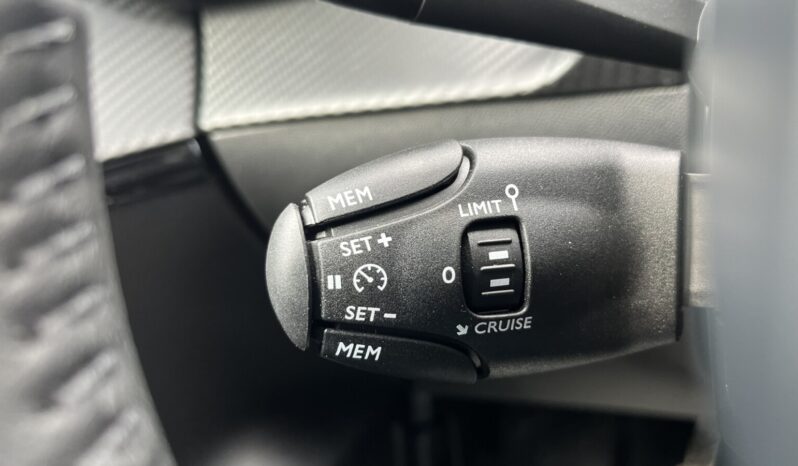 PEUGEOT 208 FL 1.2 100hp STYLE full
