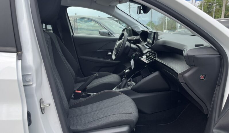 PEUGEOT 208 FL 1.2 100hp STYLE full