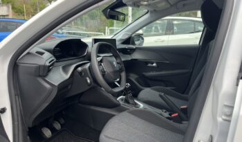 PEUGEOT 208 FL 1.2 100hp STYLE full