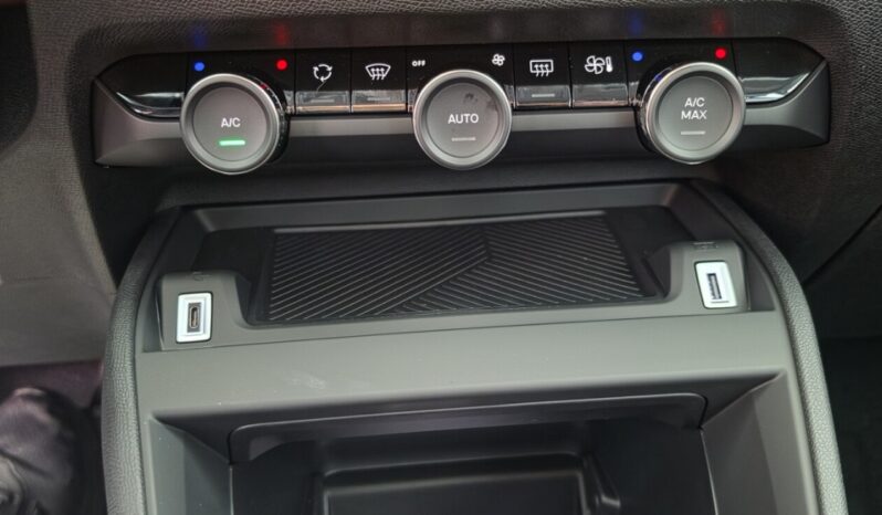 CITROEN C4 1.2 HYBRID 145hp PLUS TECH PACK full