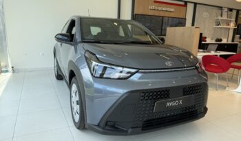 Toyota AYGO Cross(X) 1.5P HDF 116hp X-PLAY full