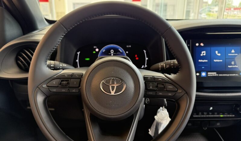 Toyota AYGO Cross(X) 1.5P HDF 116hp X-PLAY full