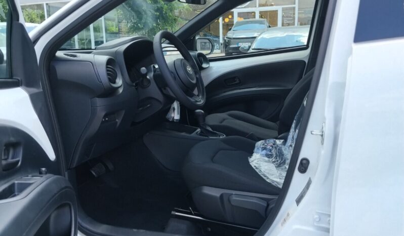 TOYOTA AYGO Cross(X) 1.5P HDF 116hp X-PLAY full