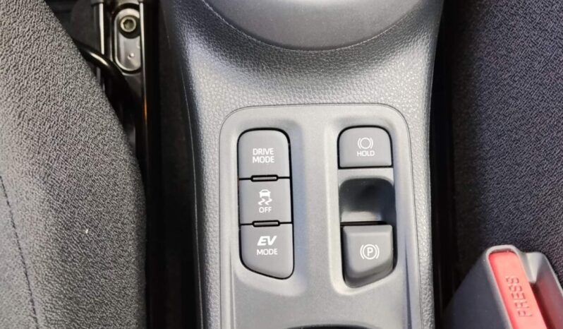TOYOTA AYGO Cross(X) 1.5P HDF 116hp X-PLAY full