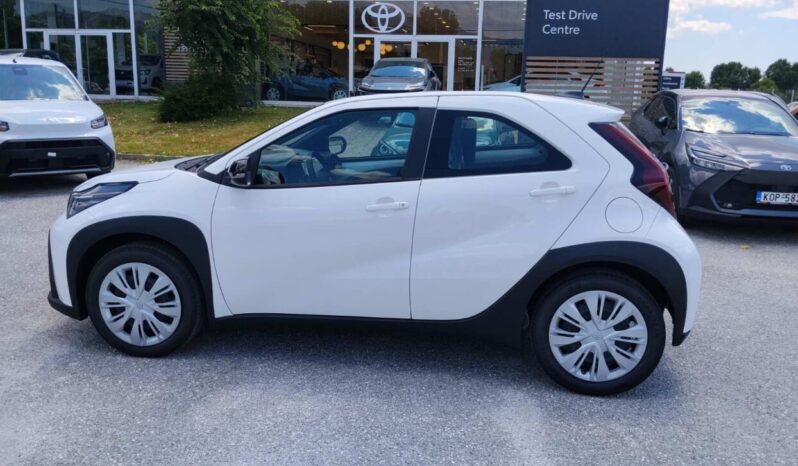 TOYOTA AYGO Cross(X) 1.5P HDF 116hp X-PLAY full