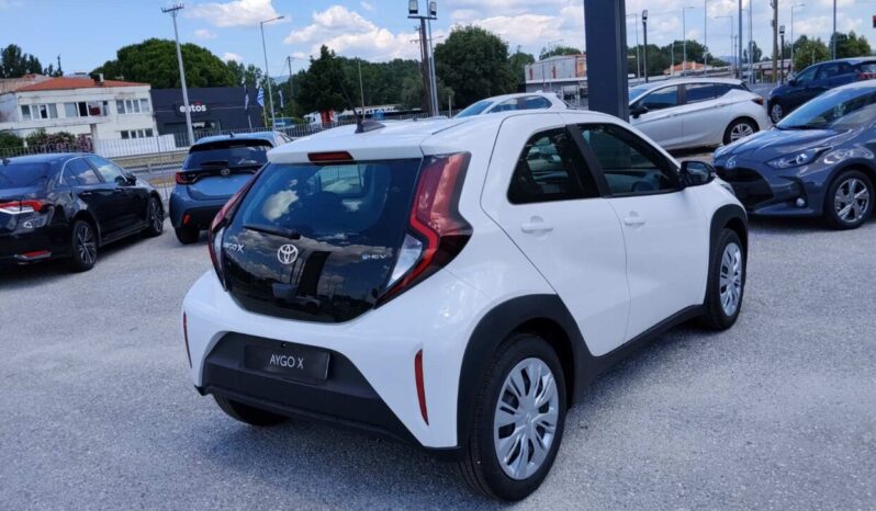 TOYOTA AYGO Cross(X) 1.5P HDF 116hp X-PLAY full