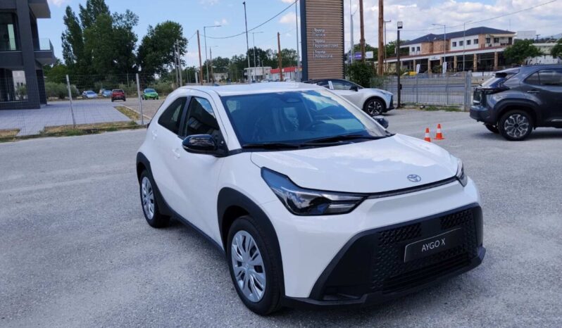 TOYOTA AYGO Cross(X) 1.5P HDF 116hp X-PLAY full