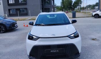 TOYOTA AYGO Cross(X) 1.5P HDF 116hp X-PLAY full