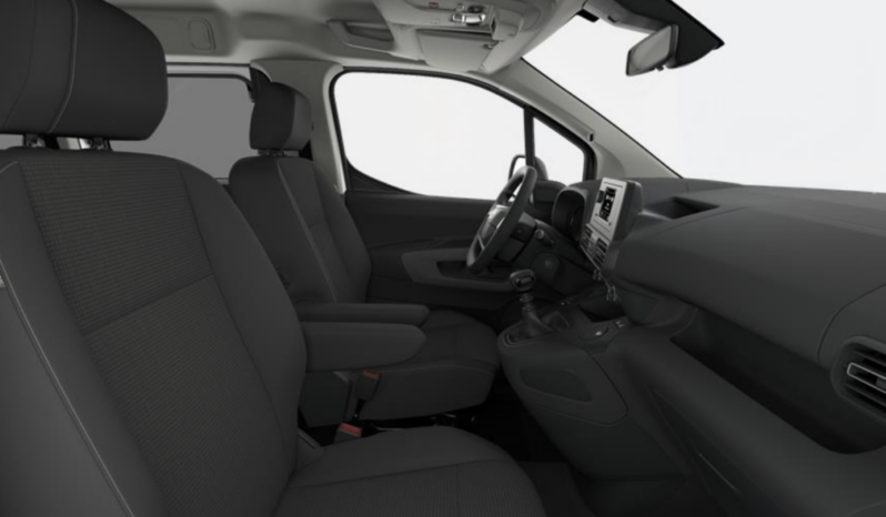 Toyota PROACE CITY VERSO L2 1.2T 110hp Shuttle/7s full