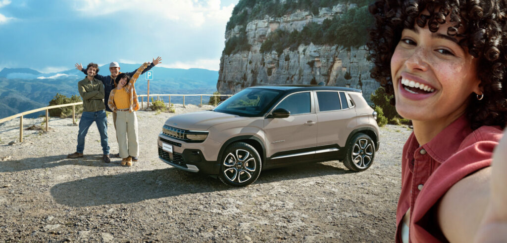 Ανακαλύψτε το νέο Jeep® Avenger e-Hybrid MY25 στην Αφοί Ιωαννίδη Α.Ε. Υβριδική τεχνολογία, αυτόματο κιβώτιο e-DCS6, έως 50% ηλεκτροκίνηση στην πόλη και 8 χρόνια εγγύηση. Κλείστε Test Drive!