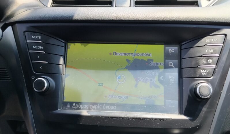 TOYOTA AVENSIS 1.6 BENZINH 132hp full