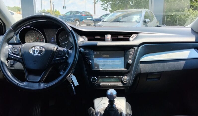 TOYOTA AVENSIS 1.6 BENZINH 132hp full