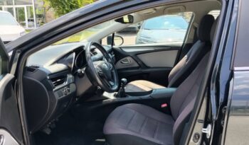 TOYOTA AVENSIS 1.6 BENZINH 132hp full