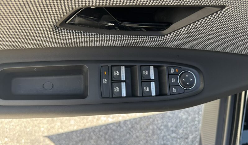 Renault R 4 Electric E-Tech 52kWh 150hp Iconic full