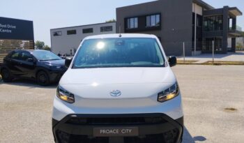 Toyota PROACE CITY VERSO L2 1.2T 110hp Shuttle/7s full