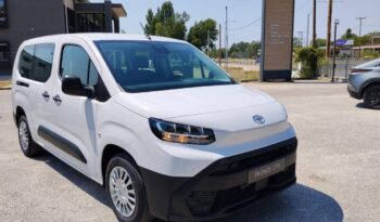 Toyota PROACE CITY VERSO L2 1.2T 110hp Shuttle/7s full