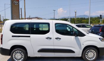 Toyota PROACE CITY VERSO L2 1.2T 110hp Shuttle/7s full