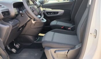 Toyota PROACE CITY VERSO L2 1.2T 110hp Shuttle/7s full