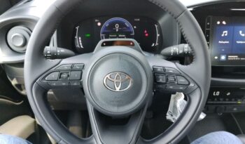 Toyota AYGO Cross(X) 1.5P HDF 116hp X-PLAY full