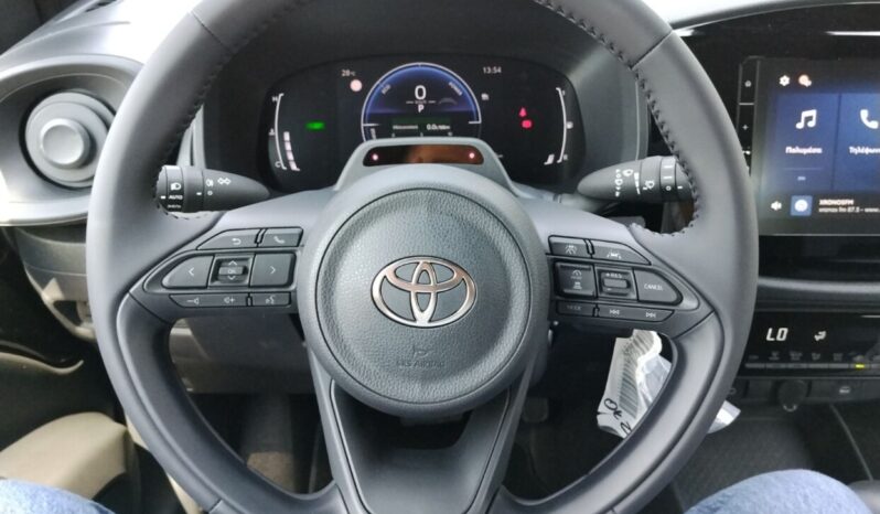 Toyota AYGO Cross(X) 1.5P HDF 116hp X-PLAY full