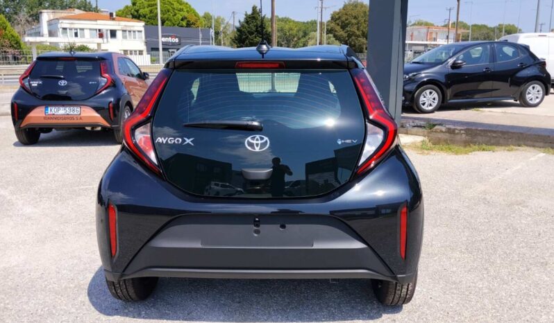 Toyota AYGO Cross(X) 1.5P HDF 116hp X-PLAY full