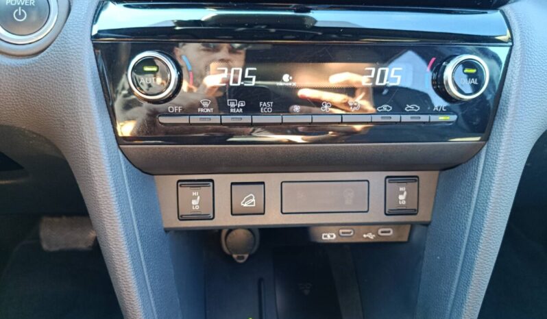 Toyota Yaris Cross 1.5 HDF 130hp AWD Premier Edition full