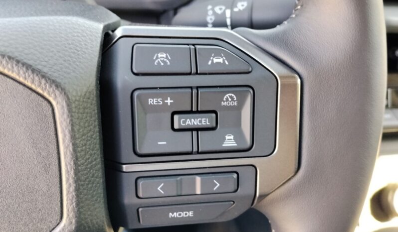 TOYOTA HILUX DC 4X4 2.8D 204hp 48V CRUISER A/T full