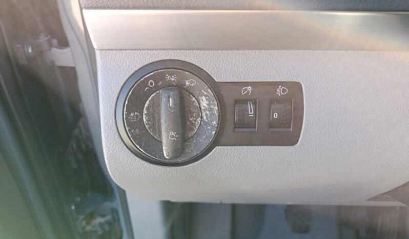 Volkswagen Touran 1.6 BENZINH 102hp full