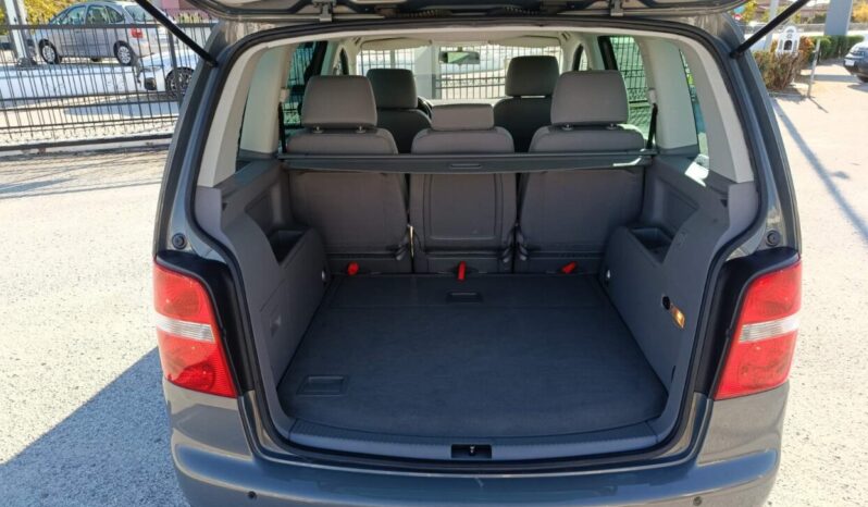 Volkswagen Touran 1.6 BENZINH 102hp full