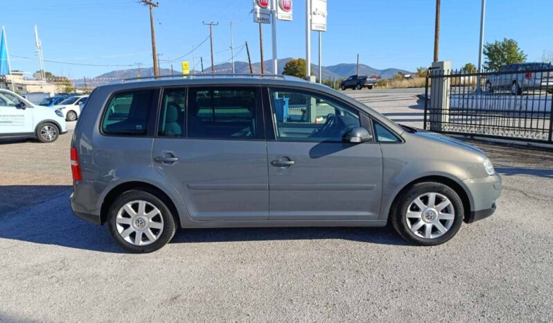Volkswagen Touran 1.6 BENZINH 102hp full