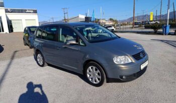 Volkswagen Touran 1.6 BENZINH 102hp full
