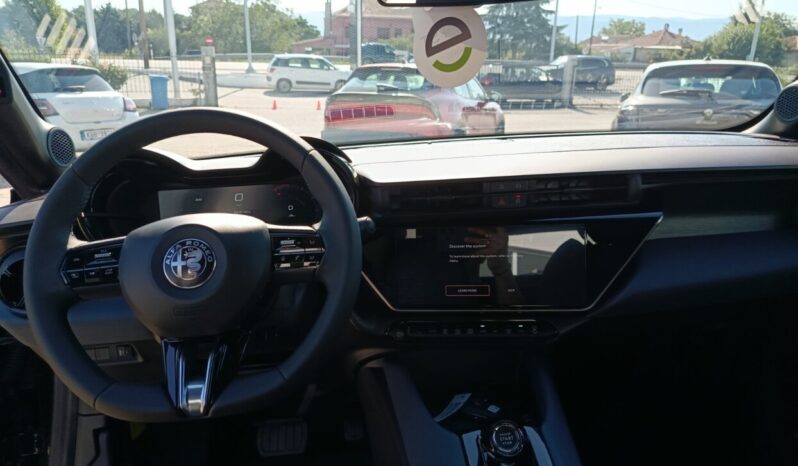Alfa Romeo Junior Core 1.2 eDCT 145hp MHEV full