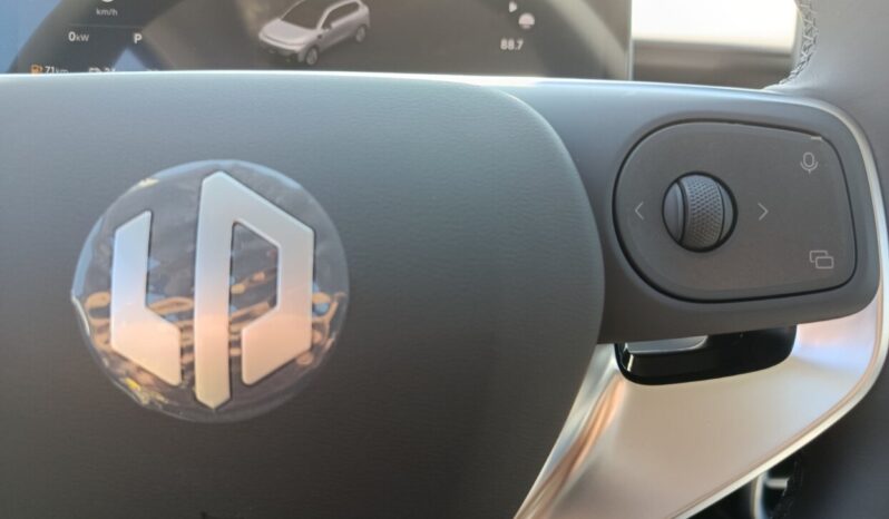 Leapmotor B10 REEV Design Plug-in Hybrid full