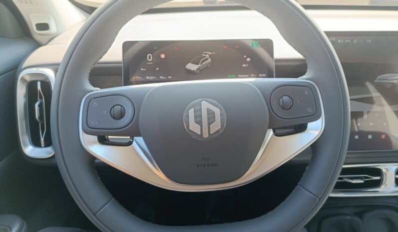 Leapmotor B10 REEV Design Plug-in Hybrid full
