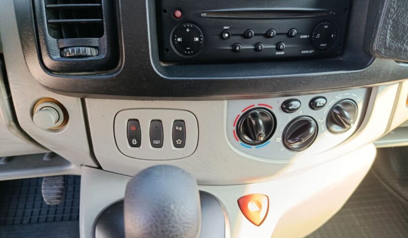 Renault Trafic 2.5 Diesel full
