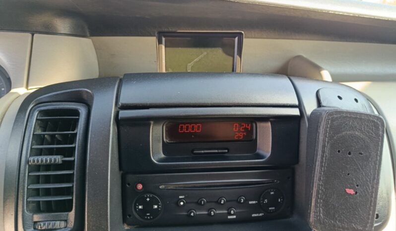 Renault Trafic 2.5 Diesel full