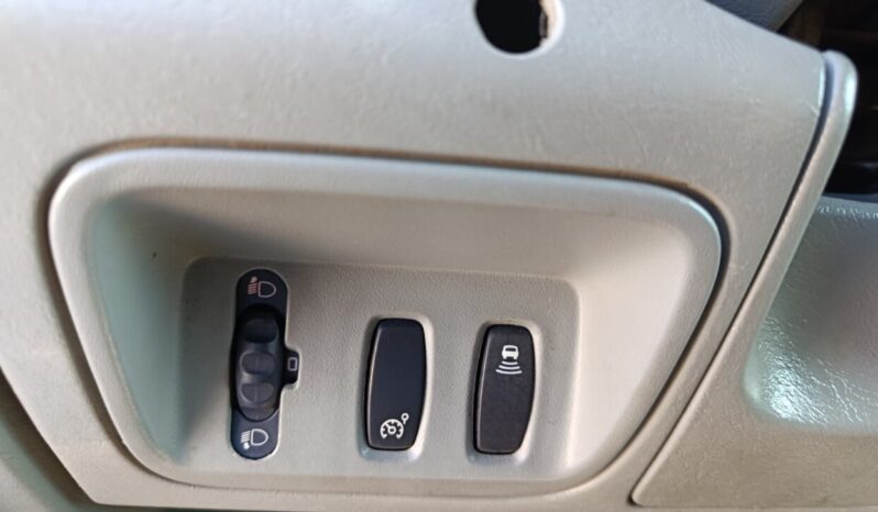 Renault Trafic 2.5 Diesel full