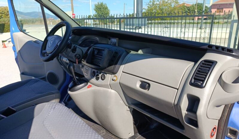 Renault Trafic 2.5 Diesel full