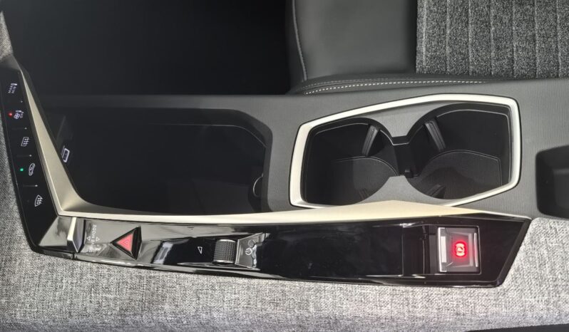PEUGEOT 3008 HYBRID 145 e-DCS6 STYLE full