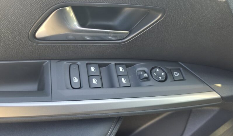 PEUGEOT 3008 HYBRID 145 e-DCS6 STYLE full