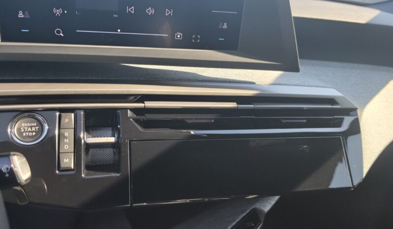 PEUGEOT 3008 HYBRID 145 e-DCS6 STYLE full