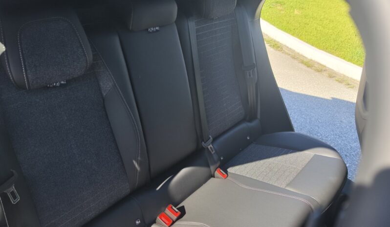 PEUGEOT 3008 HYBRID 145 e-DCS6 STYLE full
