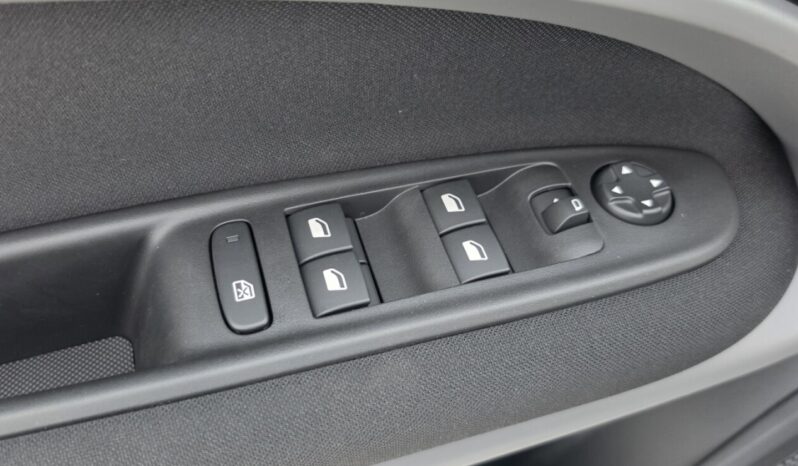 Jeep AVENGER 1.2 110HP MHEV DCT LONGITUDE full