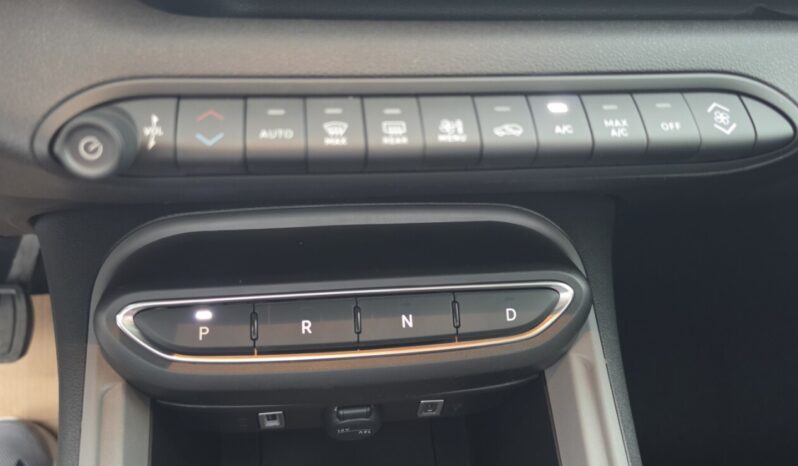 Jeep AVENGER 1.2 110HP MHEV DCT LONGITUDE full