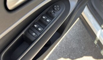 Jeep AVENGER 1.2 110HP MHEV DCT LONGITUDE full